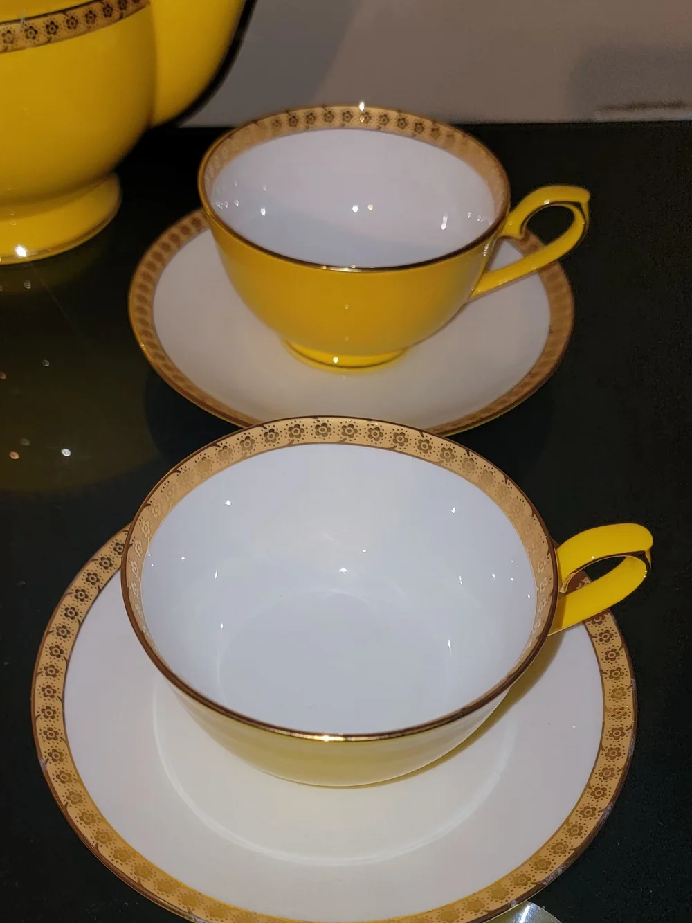 VINTAGE TEAVANA NOBLE POPPY Yellow Porcelain 10 PiecesTea Set with 14K Gold Trim